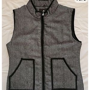 The Royal Standard Herringbone Women's Gray Size S With 2 front pockets and Zip